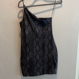 One shoulder fitted snake print mini dress